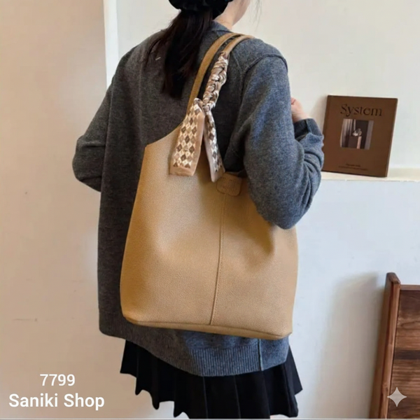 Bolso Minimalista con Pañuelo Decorativo C7799