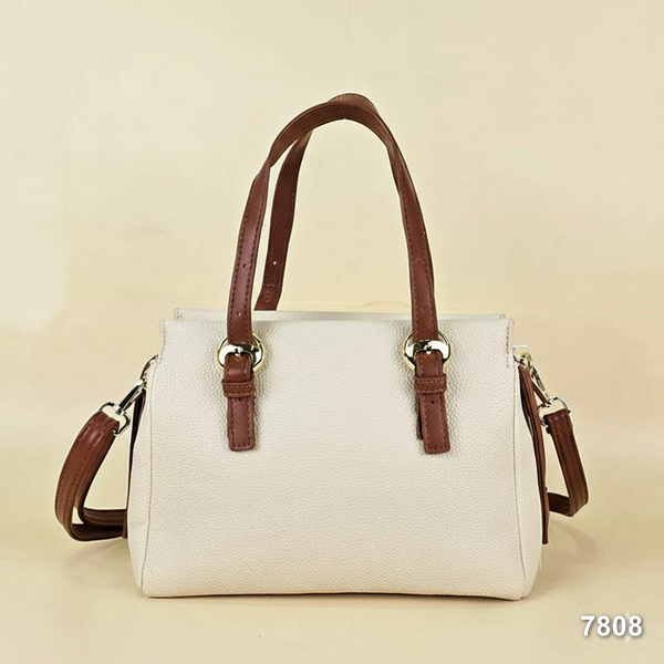 Bolso de Mano con Detalles Dorados C7808