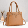 Cartera con botón C7879